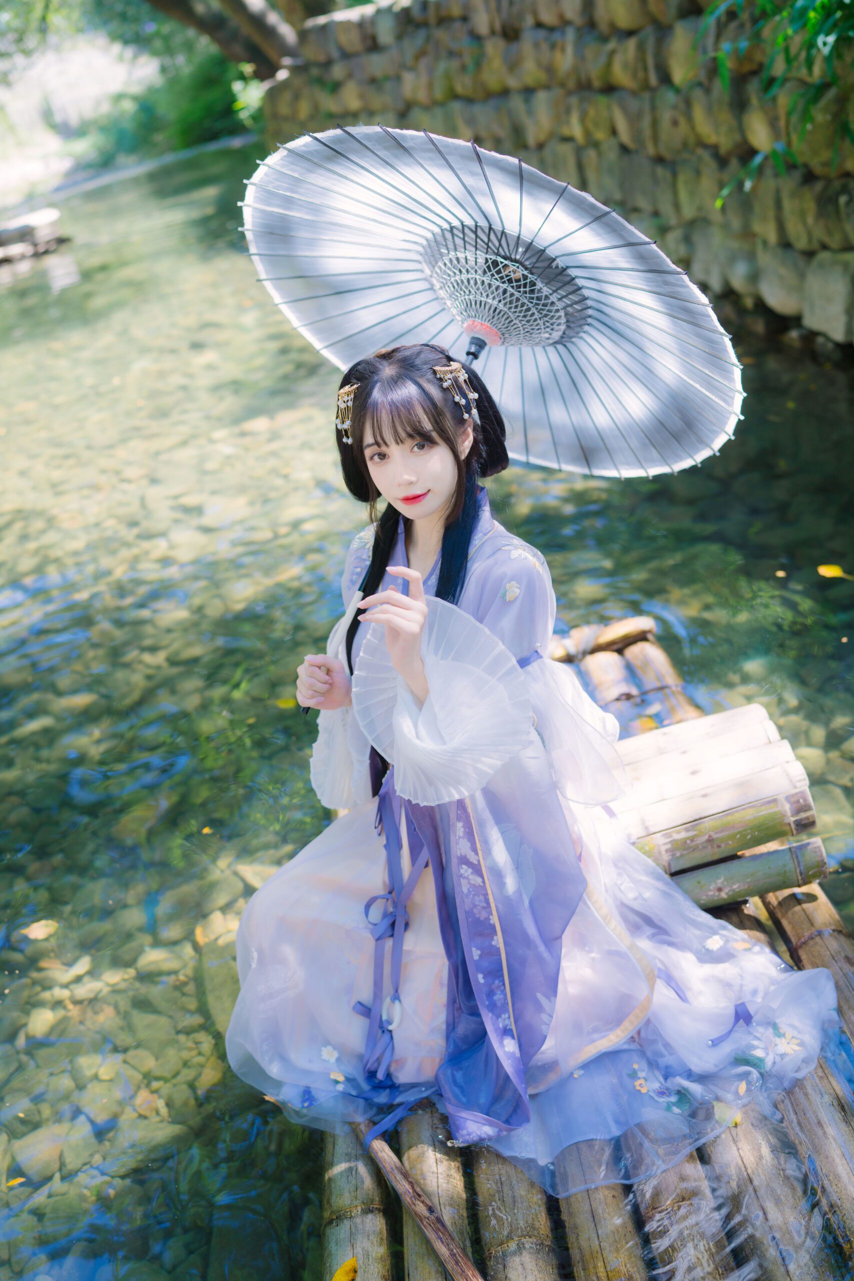 泛舟溪上·贰加六 – 情韵写真美图在线赏-远影归灯