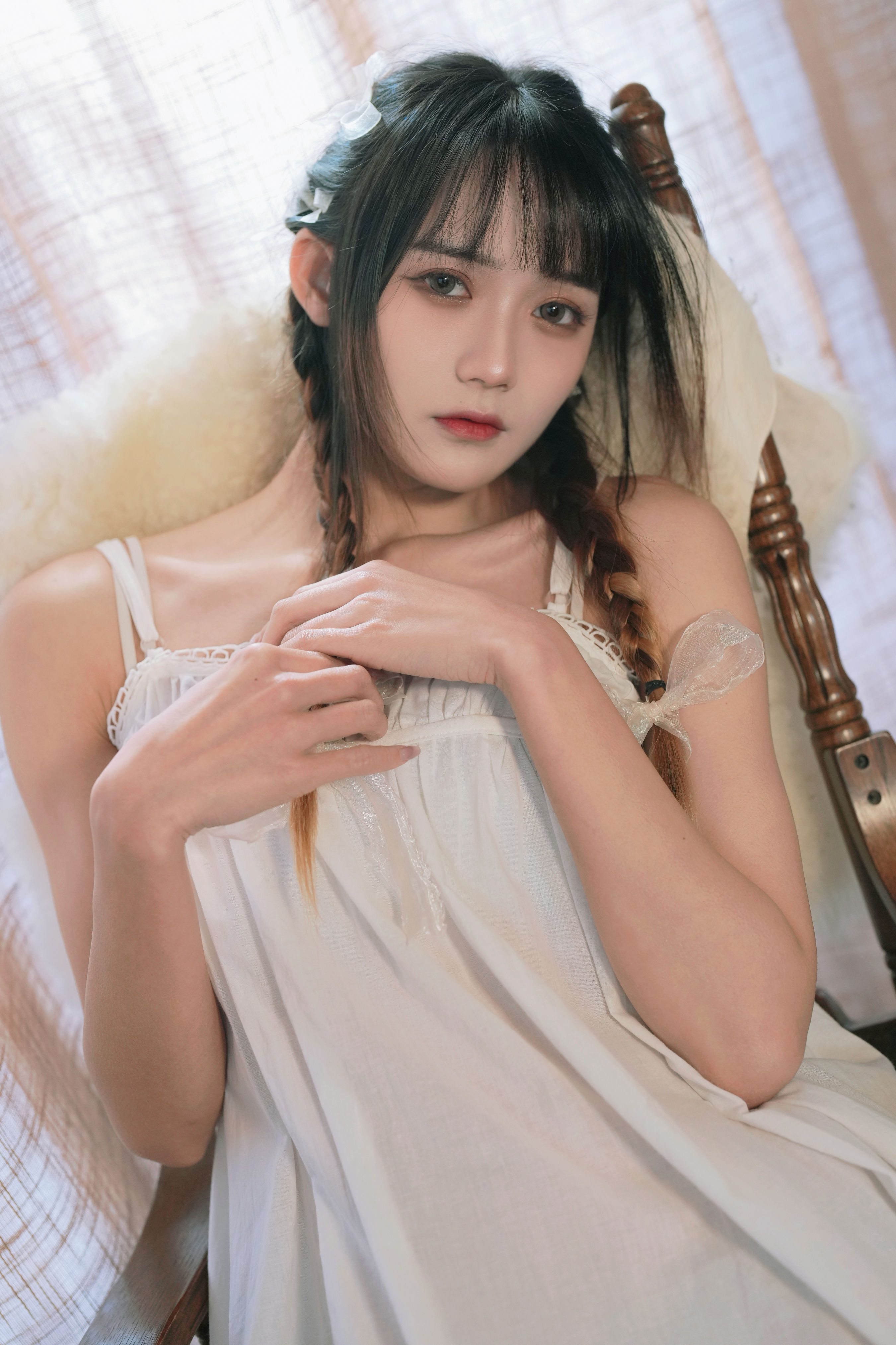 down?url=https://yuanyinglight.com/wp-content/uploads/2025/07/20250715000220138-06_MaYNzFk5-2700x4050-1.jpg 少女心事_兔子Zzz不吃胡萝卜 – 美图作品图片欣赏