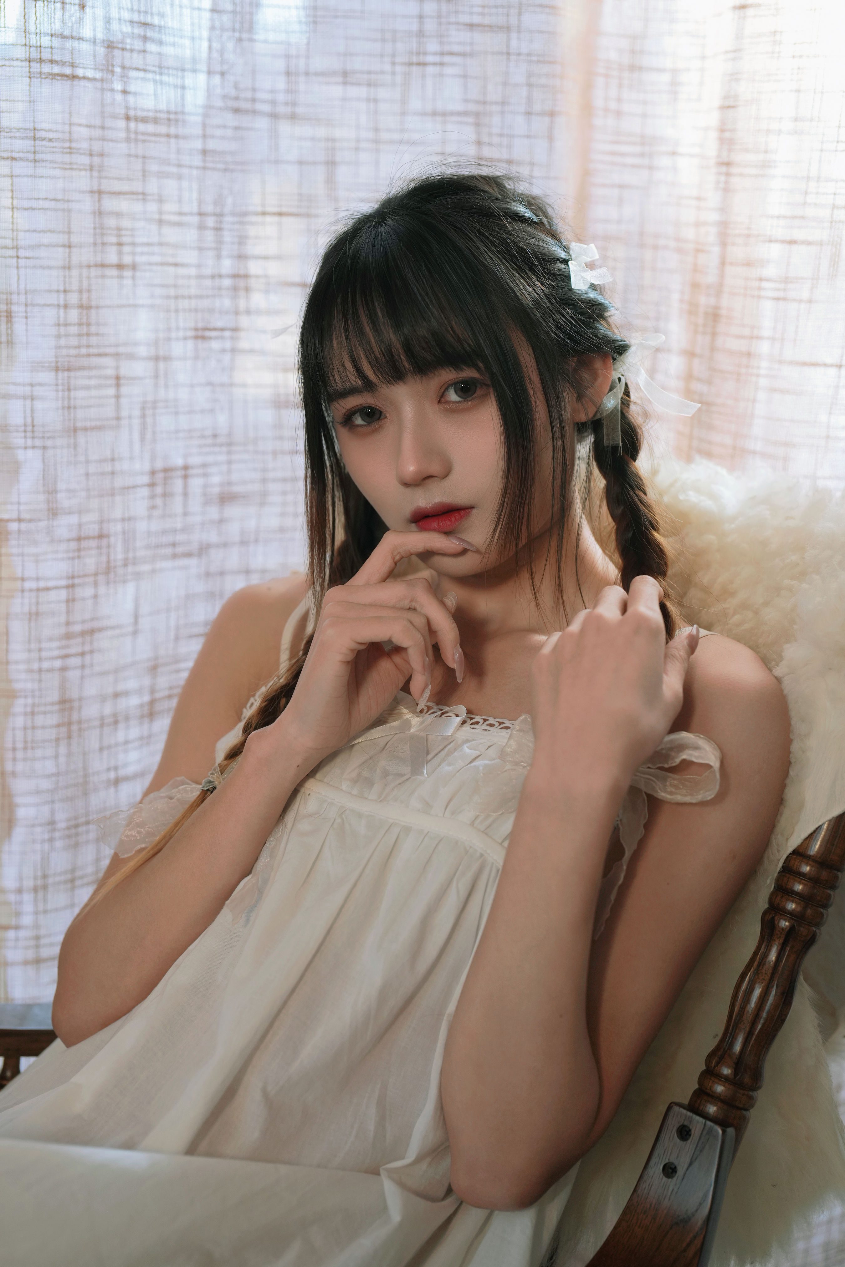 down?url=https://yuanyinglight.com/wp-content/uploads/2025/07/20250715000243896-07_5OXldQQC-2700x4050-1.jpg 少女心事_兔子Zzz不吃胡萝卜 – 美图作品图片欣赏