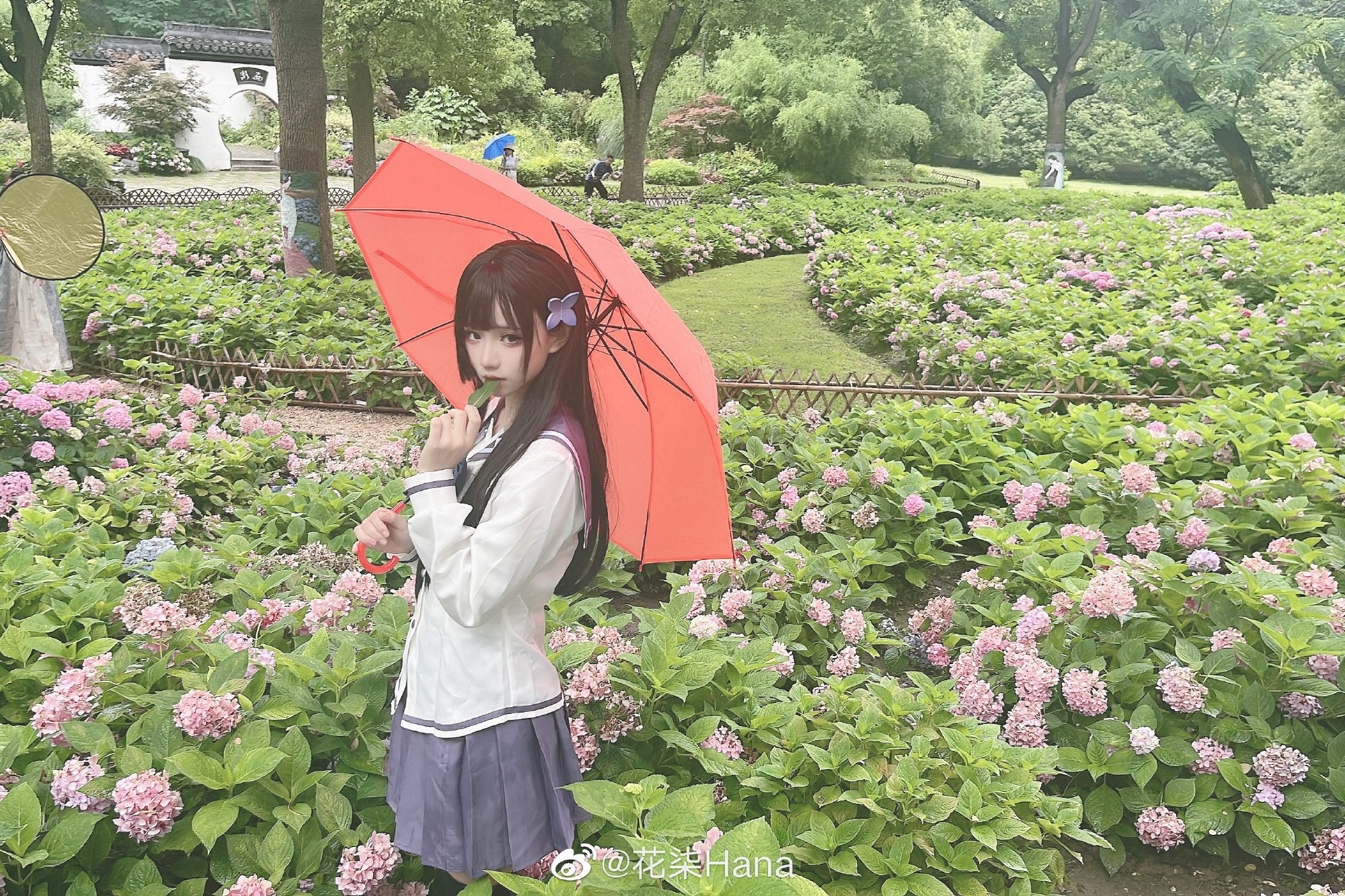 就像是柔软的心灵会发出暖暖花火，如此美好