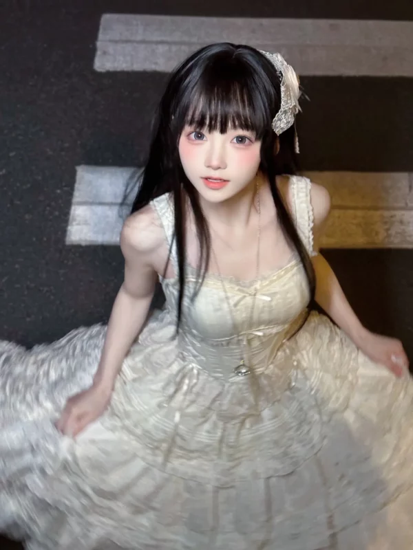 你站在原地，以为能回到过去，却不知爱从未重来-远影归灯