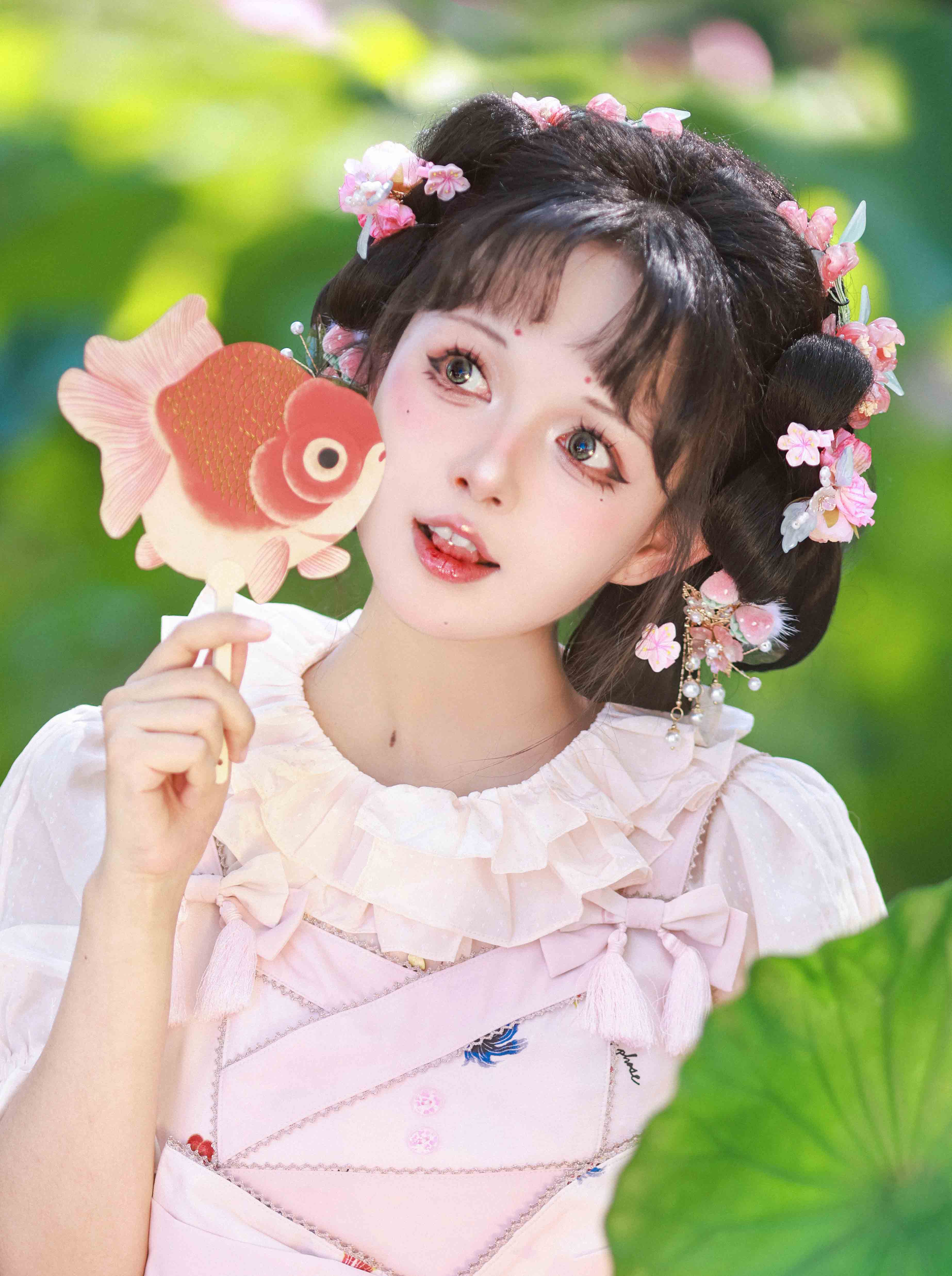 夏日炽热如火，好运如莲朵朵绽放～