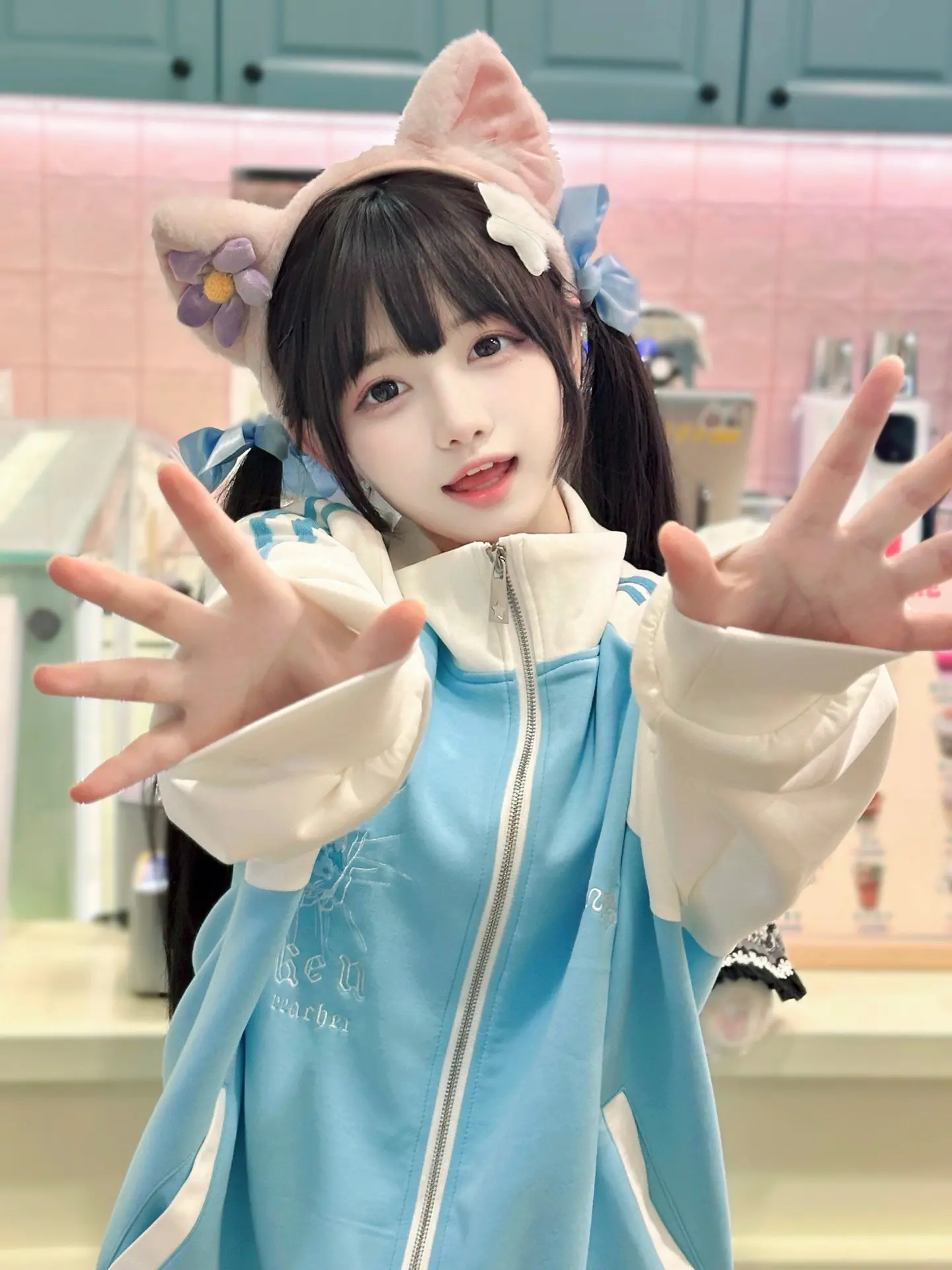 我是很纯情的小女孩。(∩ᵒ̴̶̷̤⌔ᵒ̴̶̷̤∩)和老婆恋爱的时候会自觉关联qq