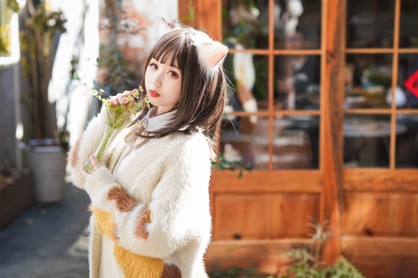 在阳光明媚的一天下记录的JK猫猫日常