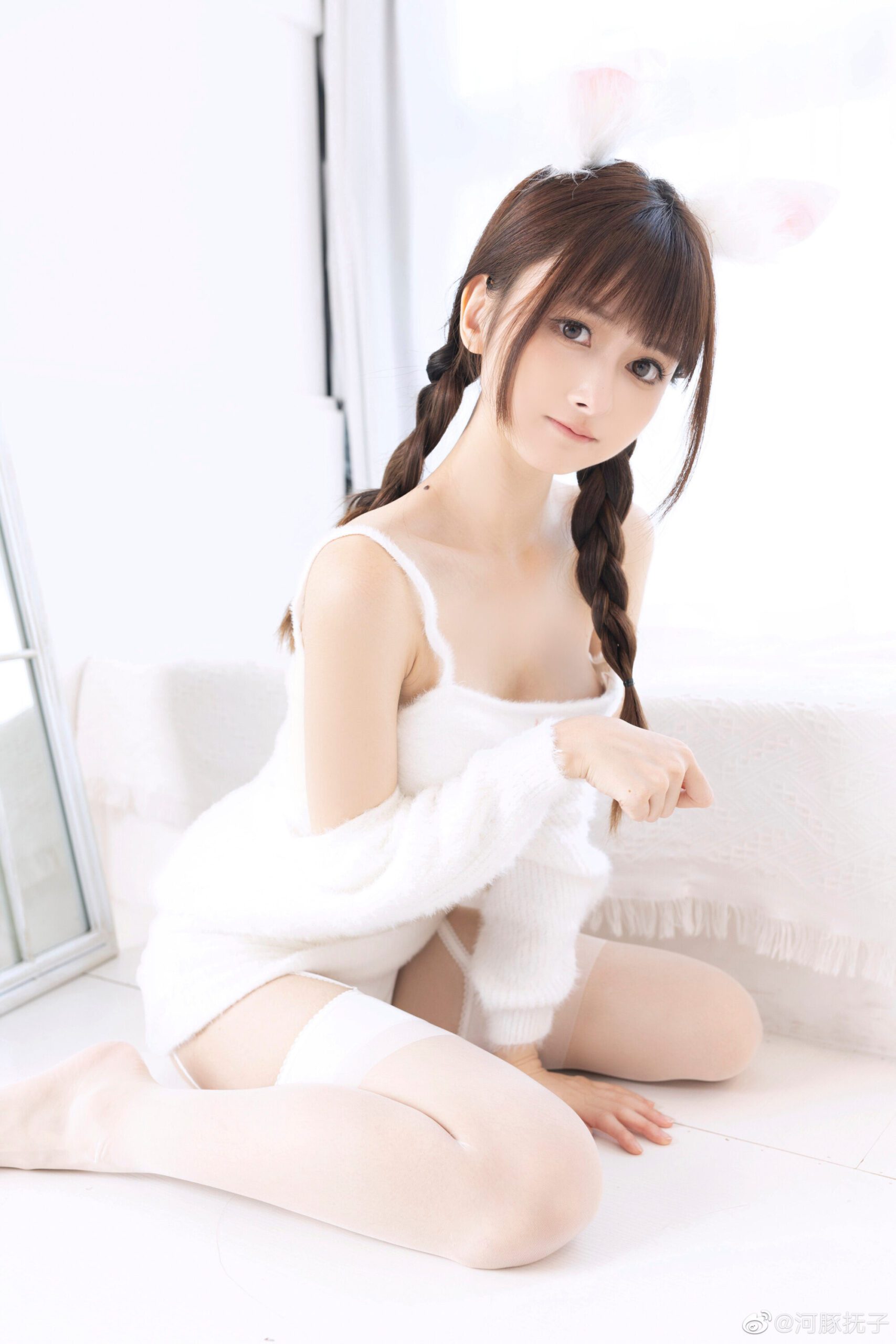 少女写真:白兔般纯真的甜美瞬间-远影归灯