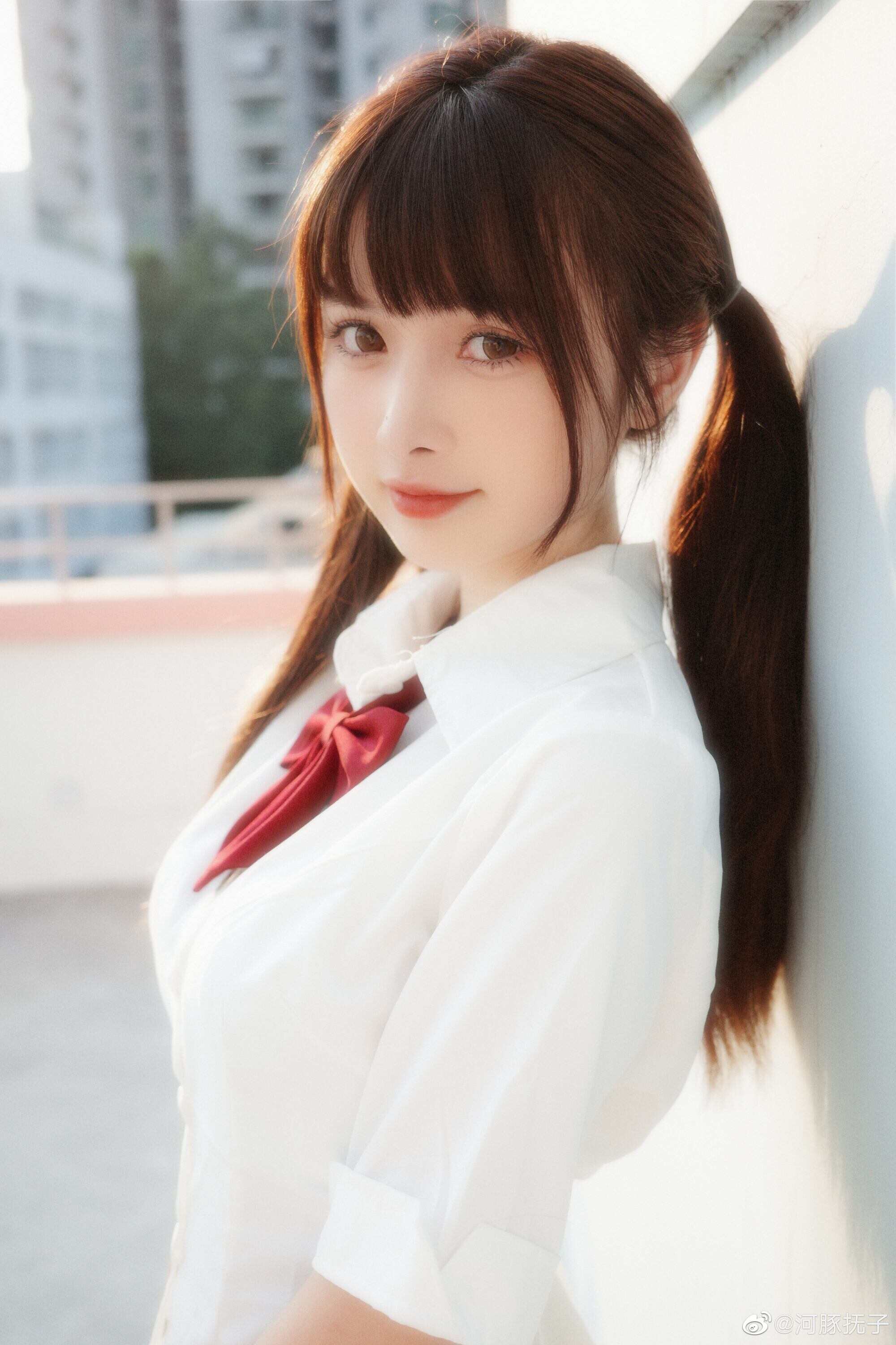 我在人间贩卖浪漫❤️如果快乐太难，那我祝你平安