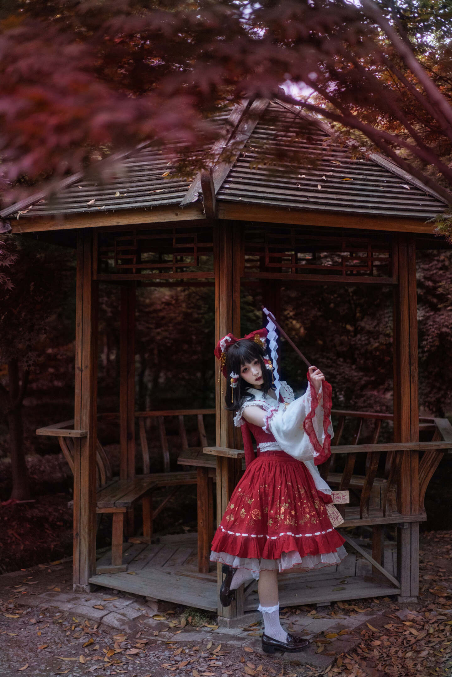 博丽灵梦惊艳cosplay 东方魅力全开-远影归灯