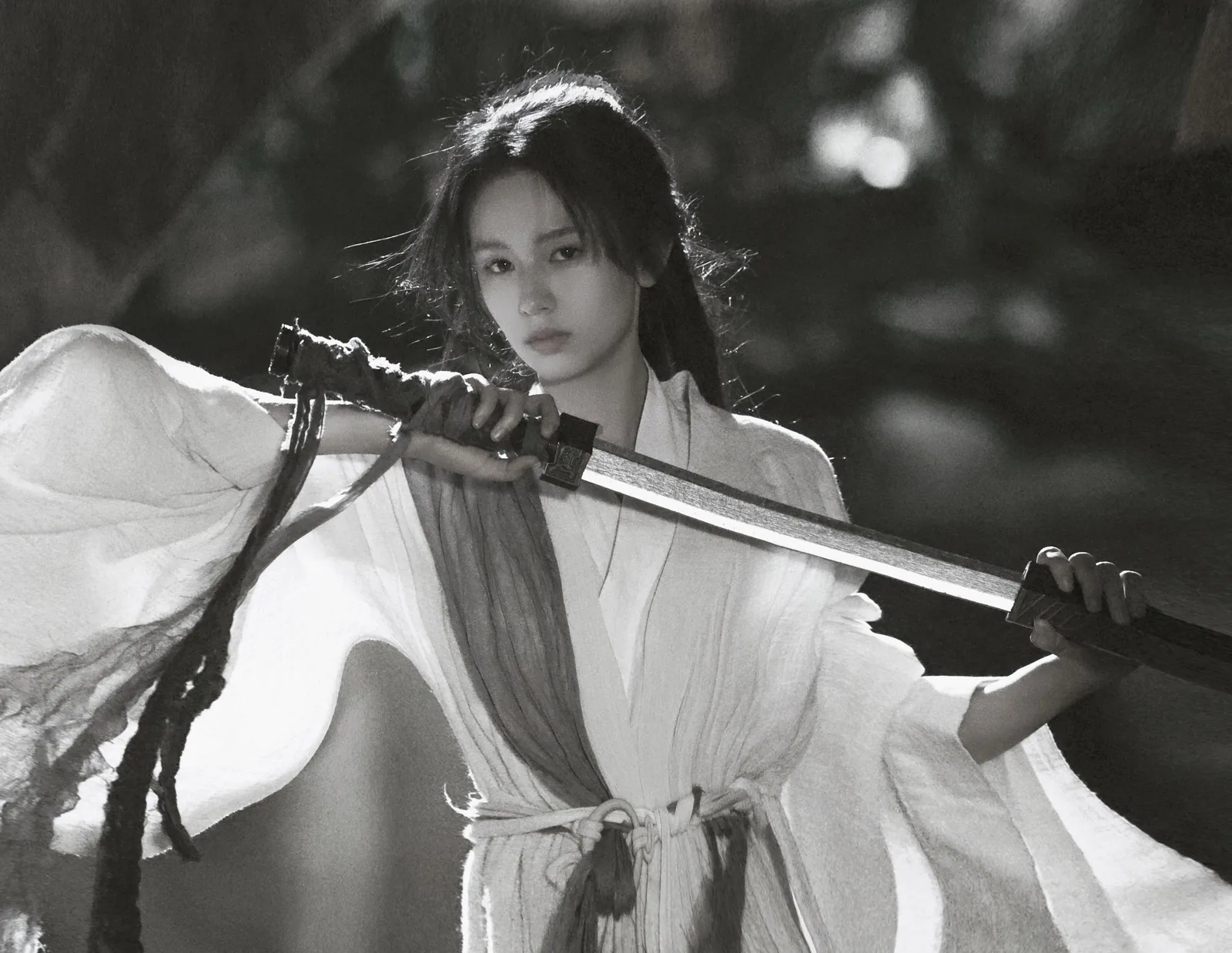 白衫执剑 · 夜色武侠汉服人像（08）