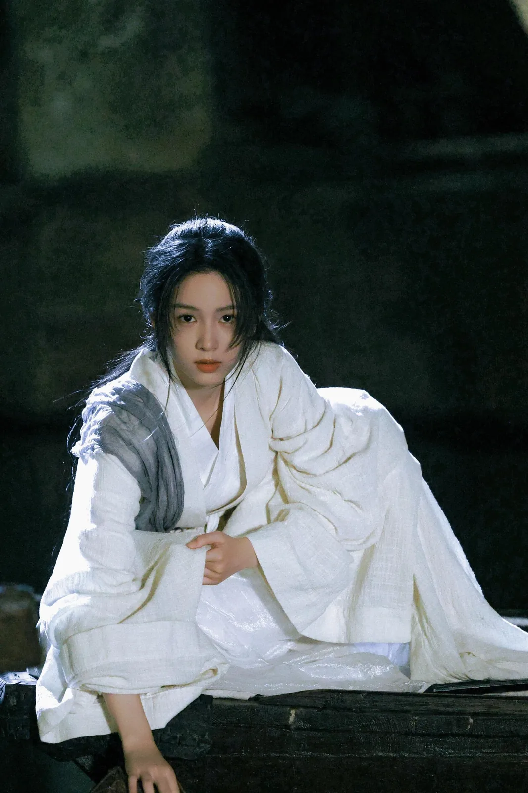 白衫执剑 · 夜色武侠汉服人像（09）