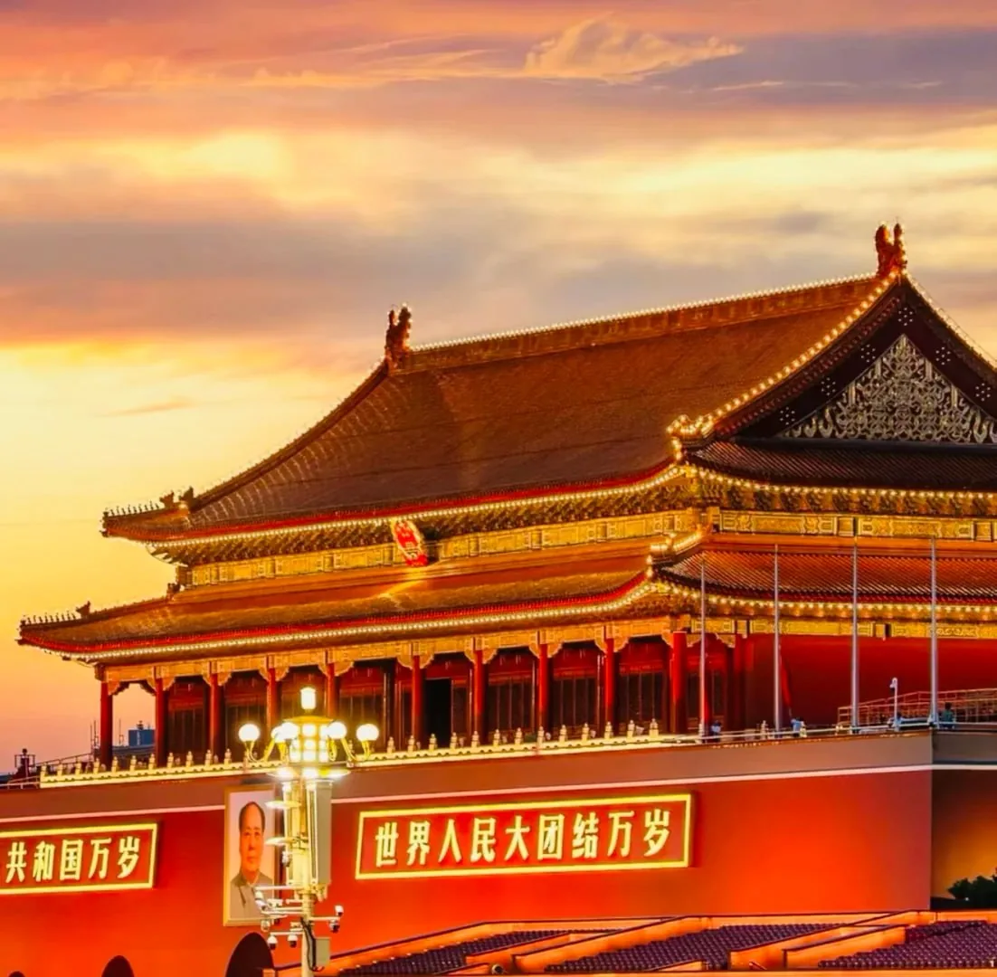 五星红旗飘扬 · 人民大会堂爱国主题背景（02）