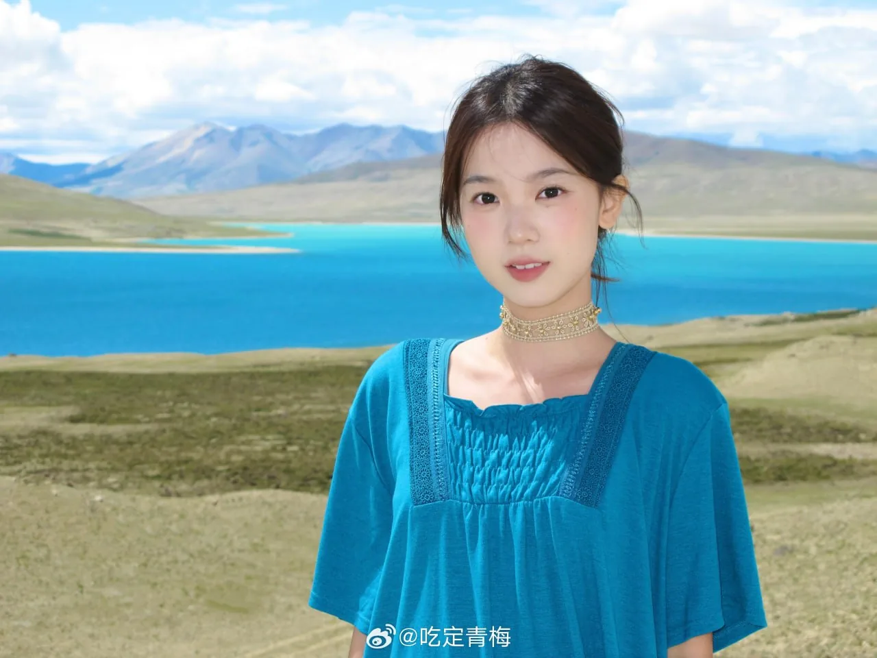 青绿蕾丝衫 · 高原碧湖雪山外景人像（14）