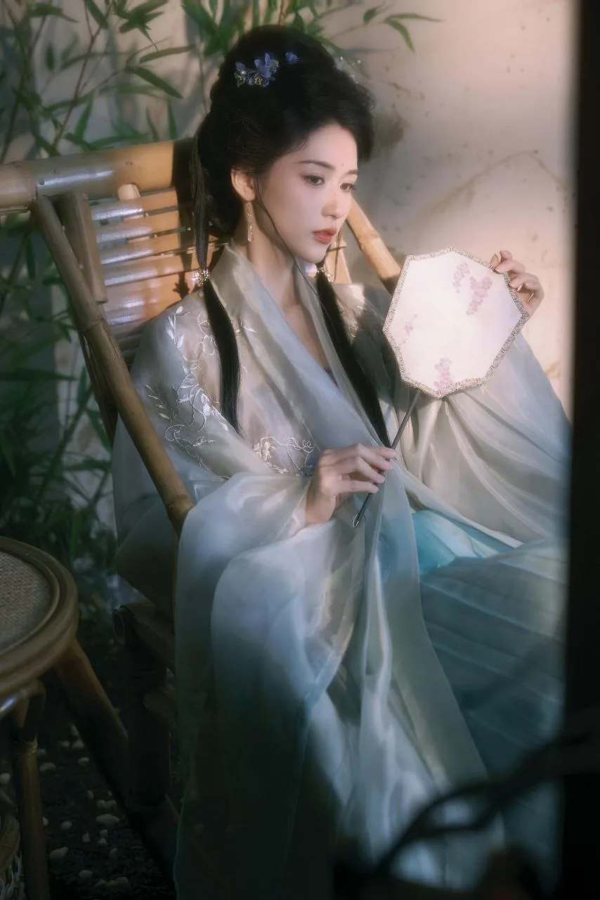 青纱斗笠撑伞 · 竹影宋制汉服写真（08）