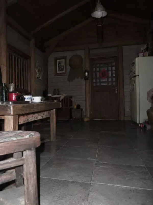 图集｜光头强的家 · 熊出没卡通木屋场景（6P）-远影归灯