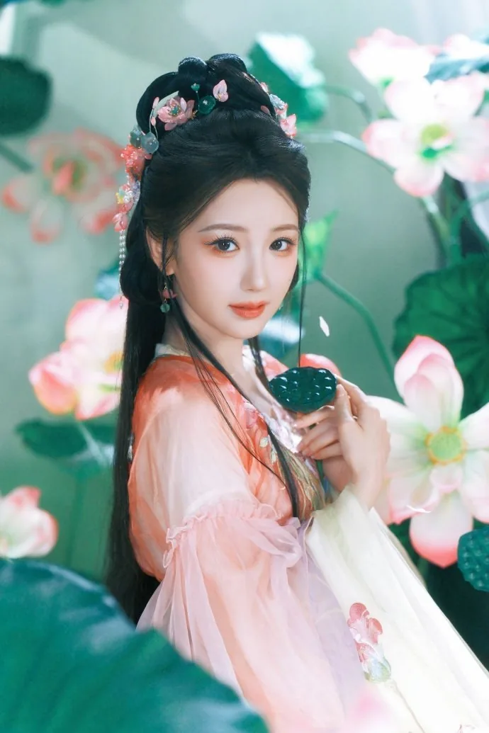 粉纱捧莲 · 荷塘仙子古风汉服写真（03）