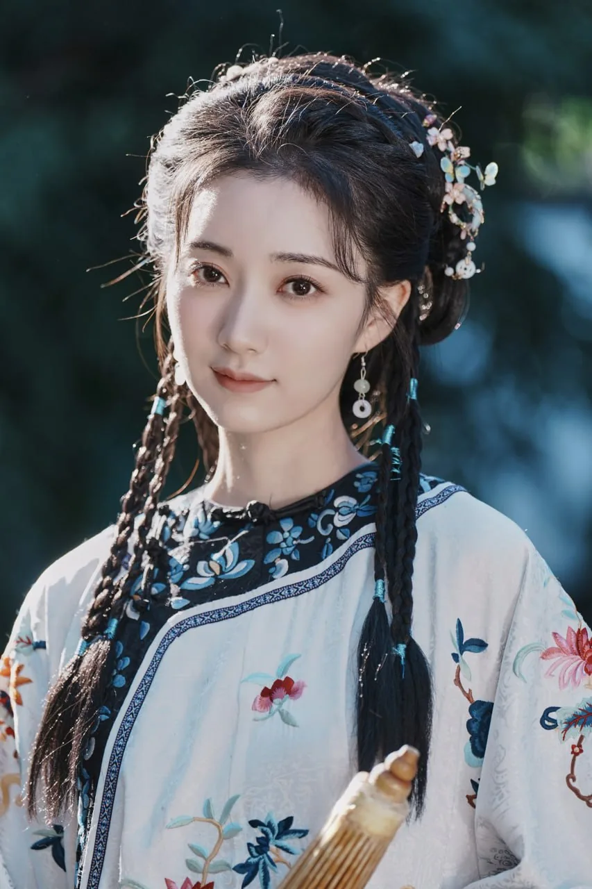 刺绣袄裙执伞 · 庭院石径清代风汉服写真（04）