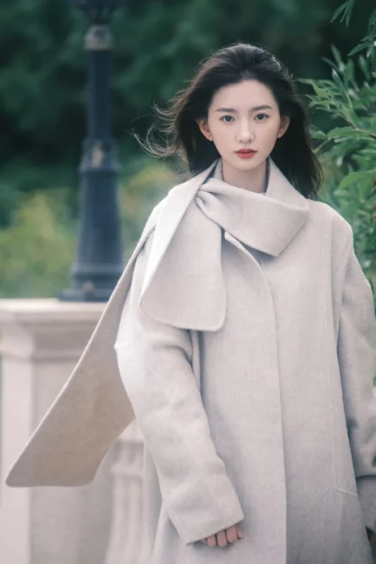 图集｜燕麦大衣围巾 · 园林石栏秋日人像（6P）-远影归灯