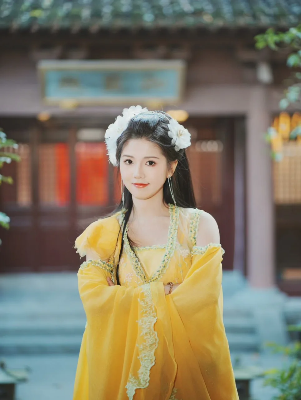 黄衫白花冠 · 园林汉服外景人像（04）