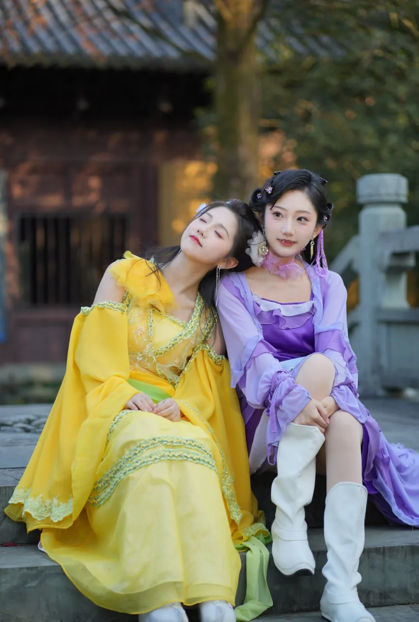 黄衫白花冠 · 园林汉服外景人像（06）