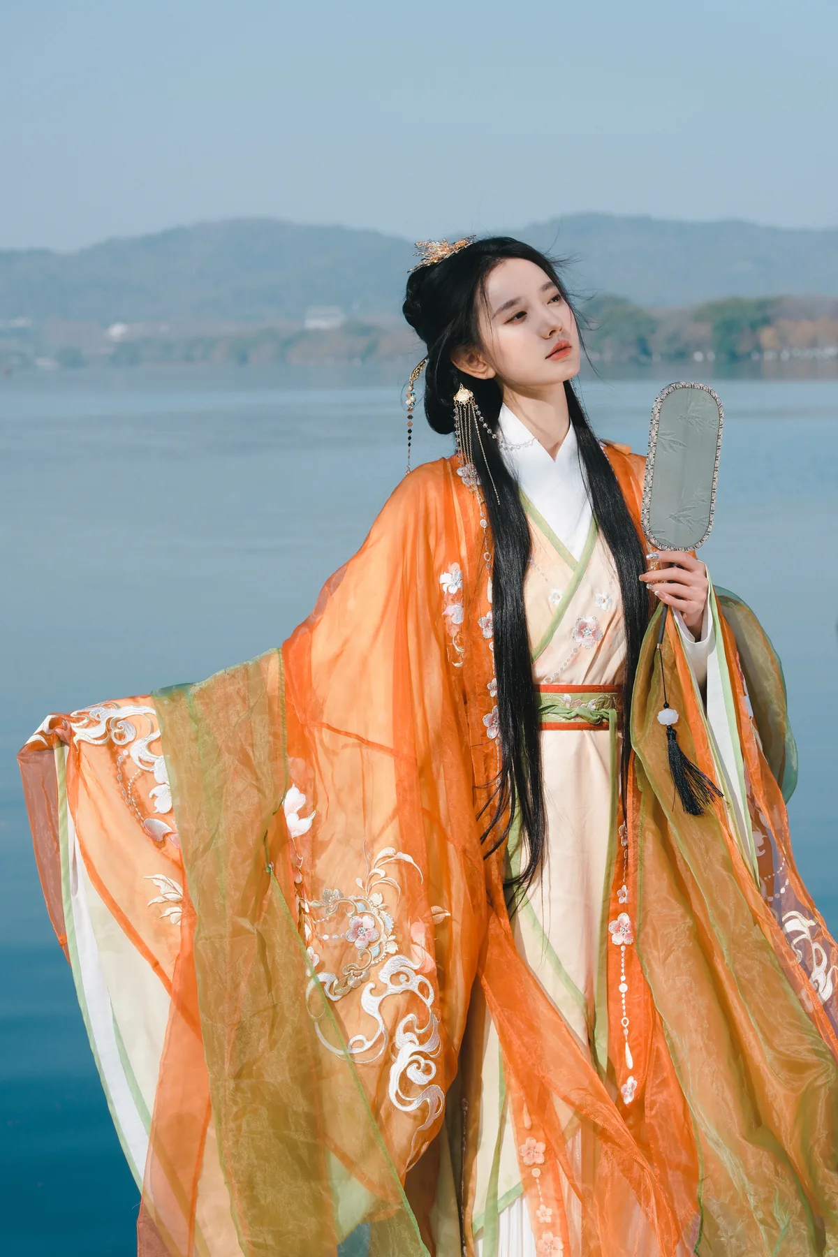 橘衫执扇 · 古风汉服外景人像写真（02）