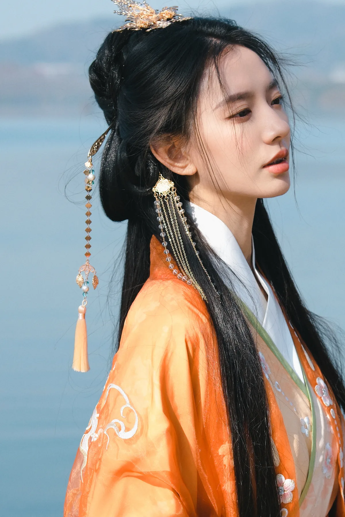 橘衫执扇 · 古风汉服外景人像写真（05）